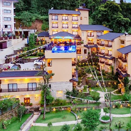 Bar Peepal Resort 博卡拉 外观 照片 The Glades Resort and Villas