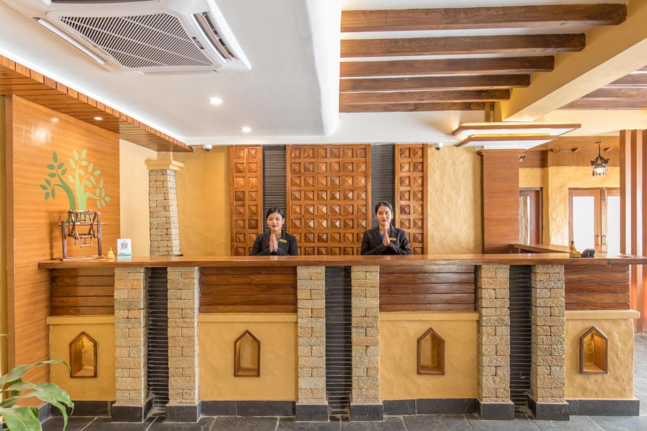 Bar Peepal Resort 博卡拉 外观 照片 Reception at the hotel